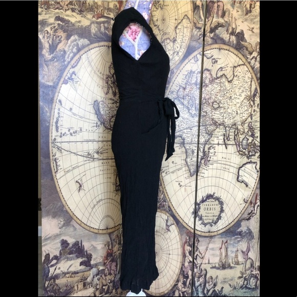 Anthropologie boho abbey gauzy cap sleeve waist tie cropped jumpsuit. Size 2 - Picture 8 of 11